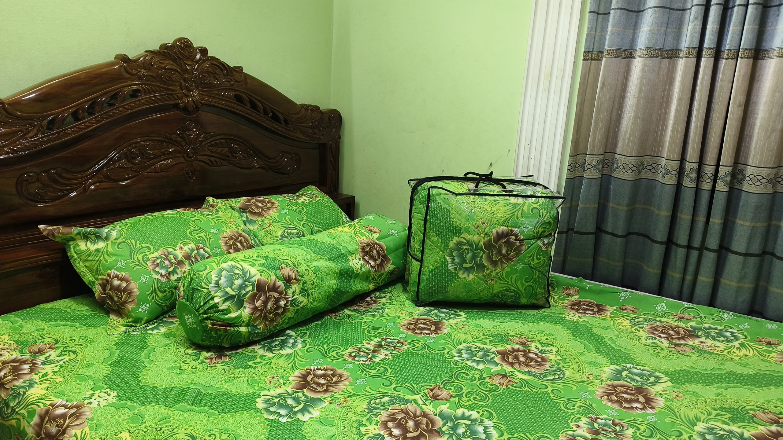 Verdant Bloom 5-Piece Comforter Set